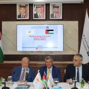 اجتماع مشترك يجمع وفد الشركة الوطنية العربية للتعدين بوزير الطاقة القبرصي والسفير القبرصي المعتمد في المملكة الأردنية الهاشمية، في مقر جمعية رجال الأعمال الأردنيين لبحث التعاون المشترك